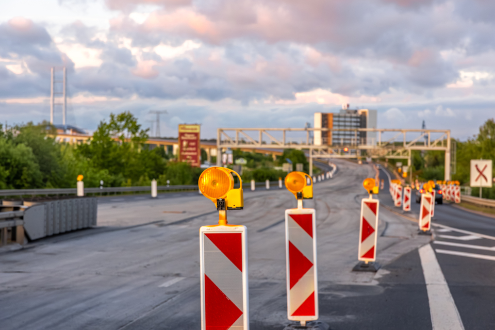 Bild Verkehrssicherung von Arbeitsstellen an Straßen innerorts und auf Landstraßen RSA 21 - Unterweisung